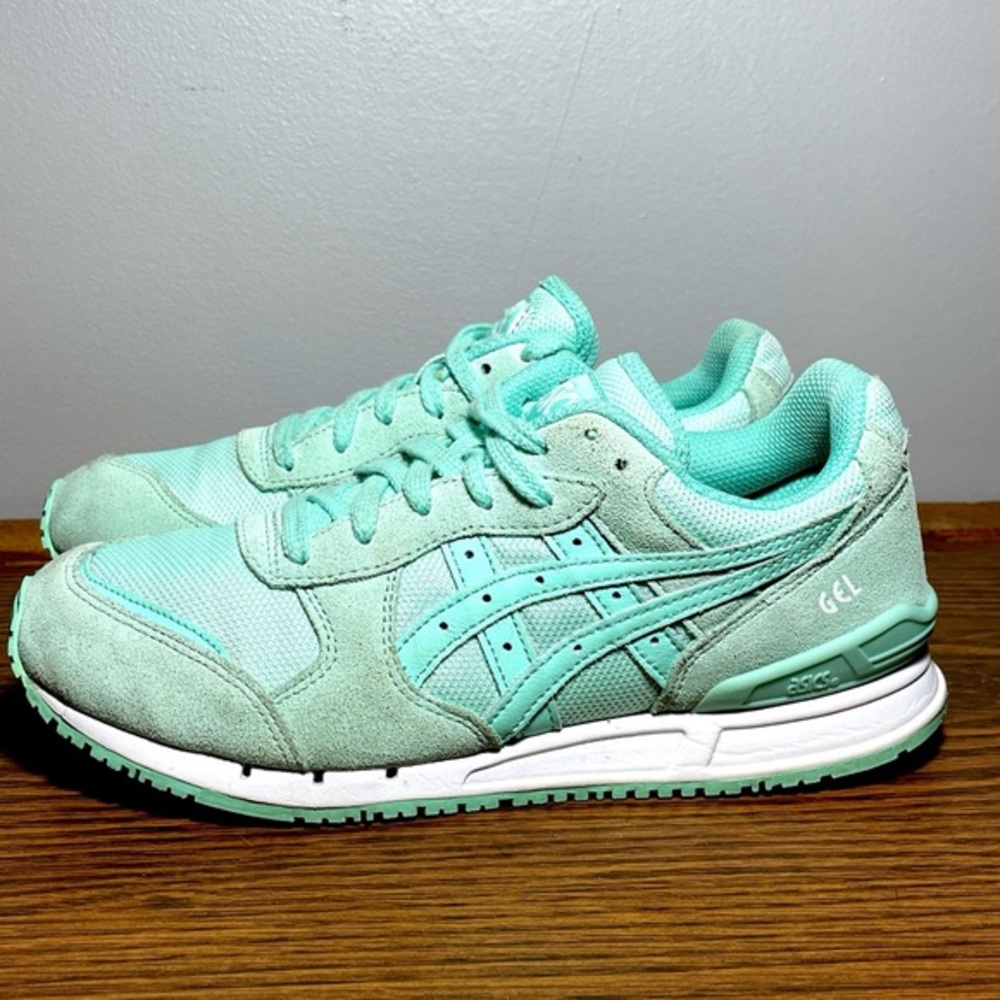 ASICS  Gel H55BK women’s sneakers size 7